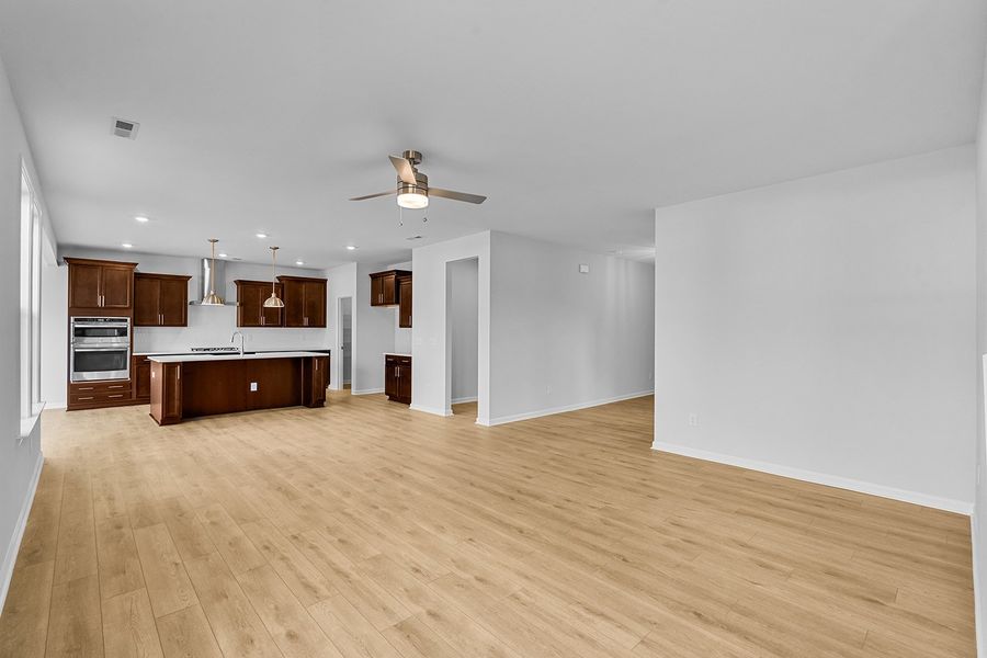 Spacious, unfurnished interior of a new home in Hanes Lake, Winston-Salem (Image 21).