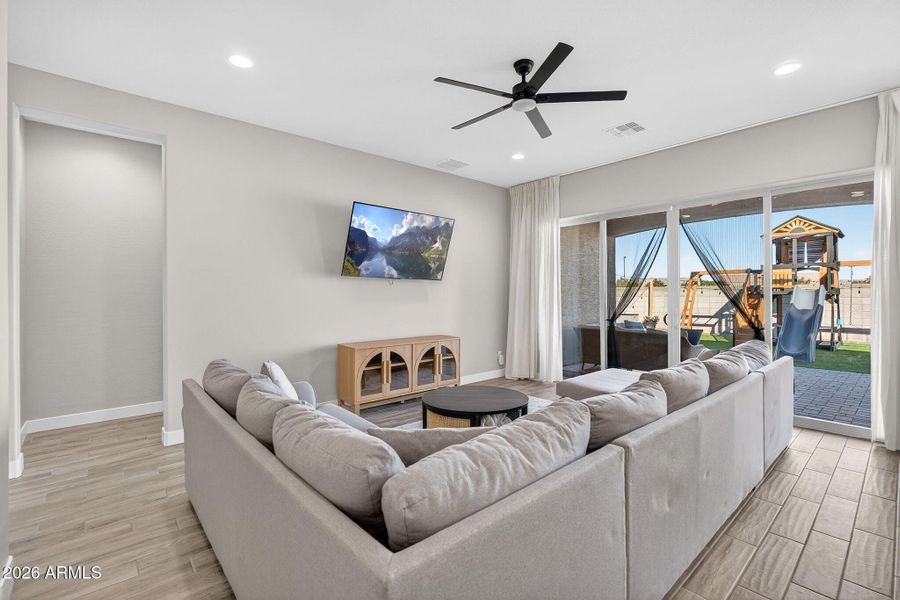 6-web-or-mls-41- E Pegasus Pkwy