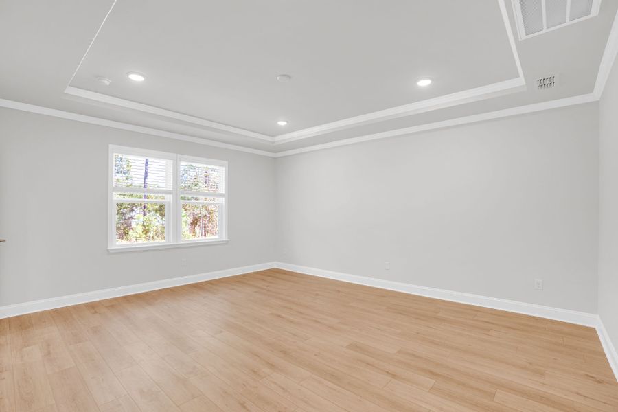 Spacious, unfurnished interior of a new home in Oakleaf Chase, Blythewood (Image 19).