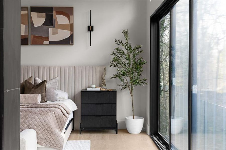 Furnished interior view inside a new home in , Atlanta (Image 53).