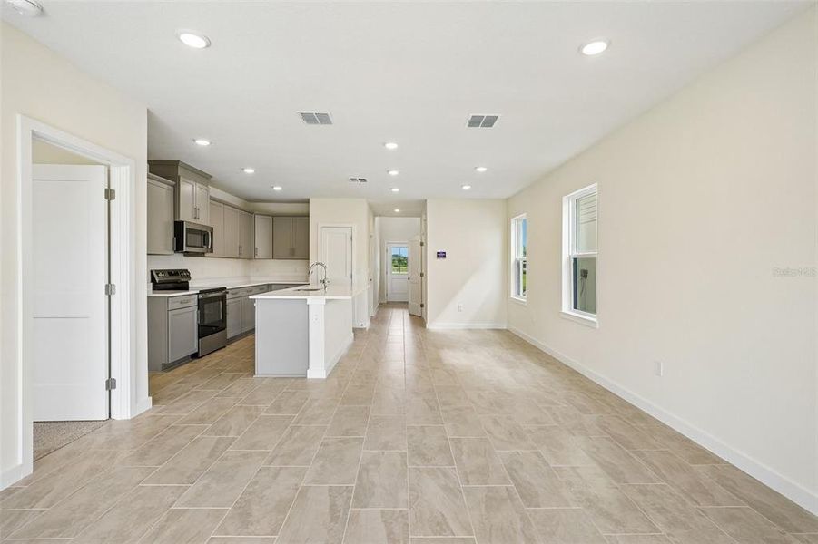 Image 41 of a home in Grasslands West.