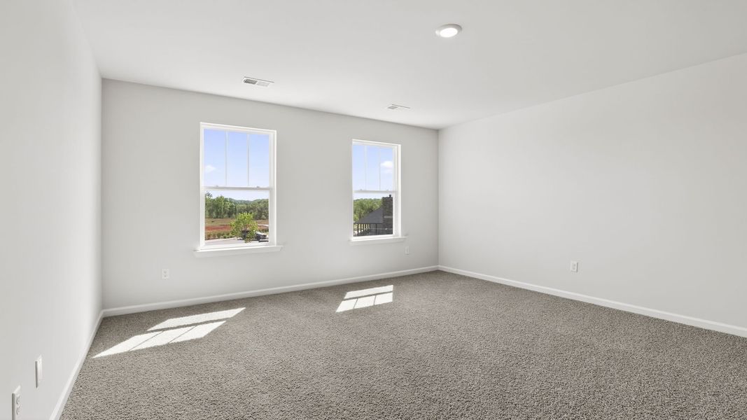 Spacious, unfurnished interior of a new home in Hunters Ridge, Woodruff (Image 30).