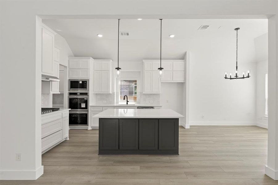 09. 2415 Haley - Kitchen 09. 2415 Haley - Kitchen