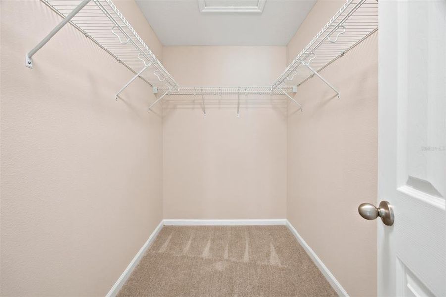 Spacious, unfurnished interior of a new home in , Citrus Springs (Image 14).