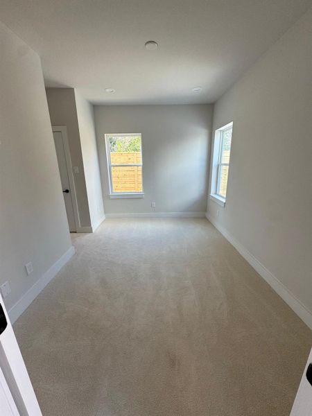 Spacious, unfurnished interior of a new home in , Houston (Image 29).