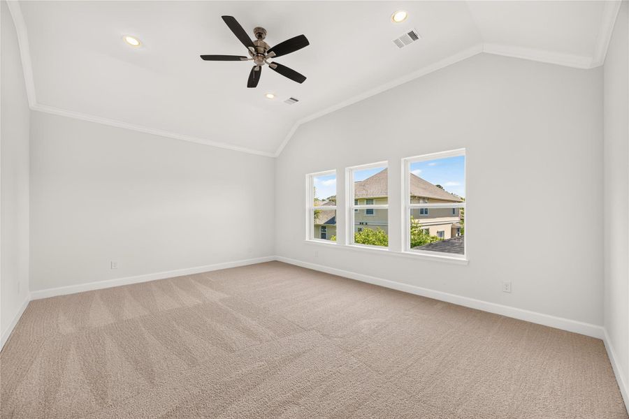 Spacious, unfurnished interior of a new home in , Houston (Image 21).
