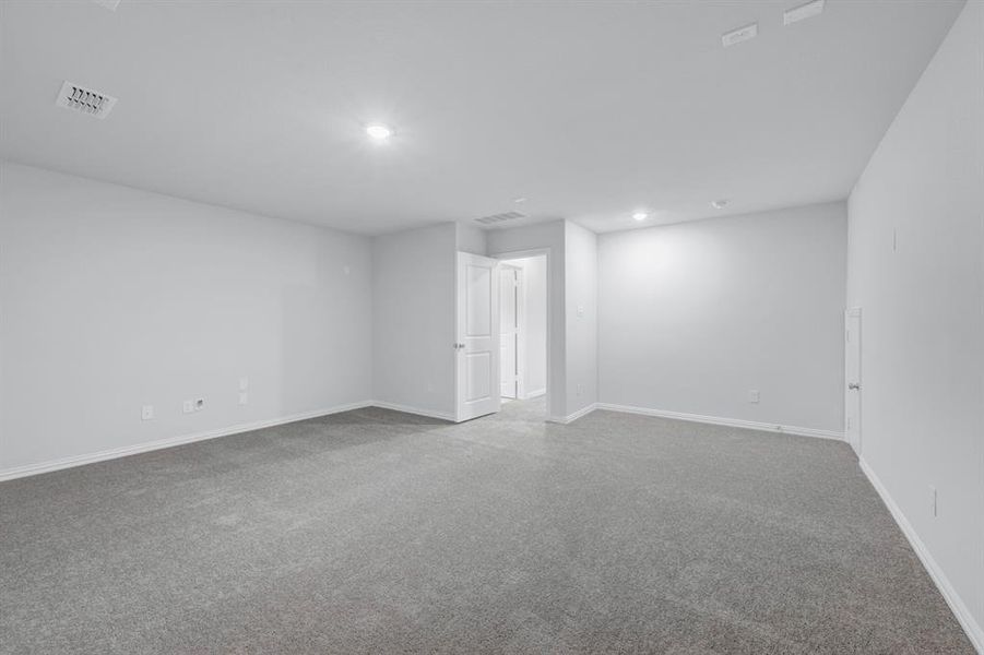 Spacious, unfurnished interior of a new home in Lilyana, Celina (Image 31). Spacious, unfurnished interior of a new home in Lilyana, Celina (Image 31).