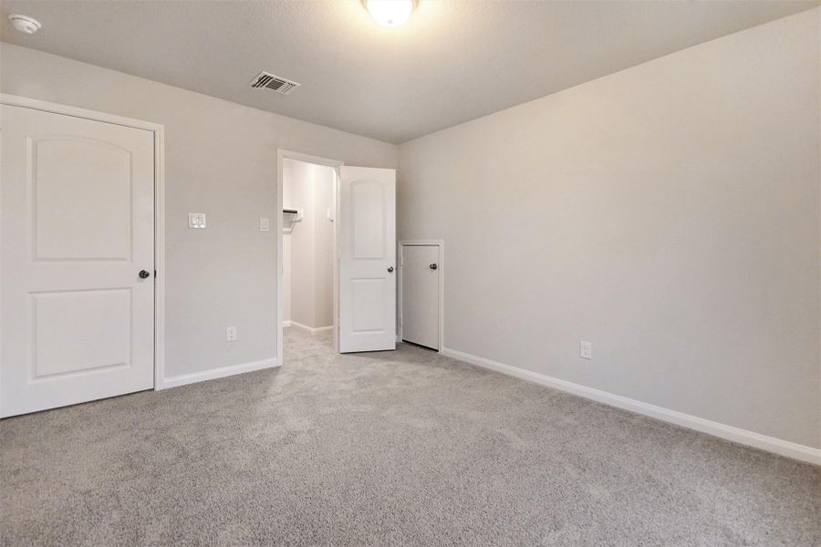 Spacious, unfurnished interior of a new home in , Bay City (Image 32). Spacious, unfurnished interior of a new home in , Bay City (Image 32).