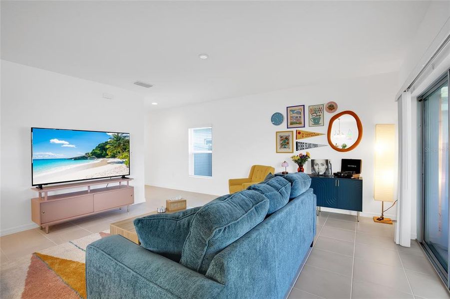 Furnished interior view inside a new home in Horse Creek at Crosswinds, Davenport (Image 15). Furnished interior view inside a new home in Horse Creek at Crosswinds, Davenport (Image 15).