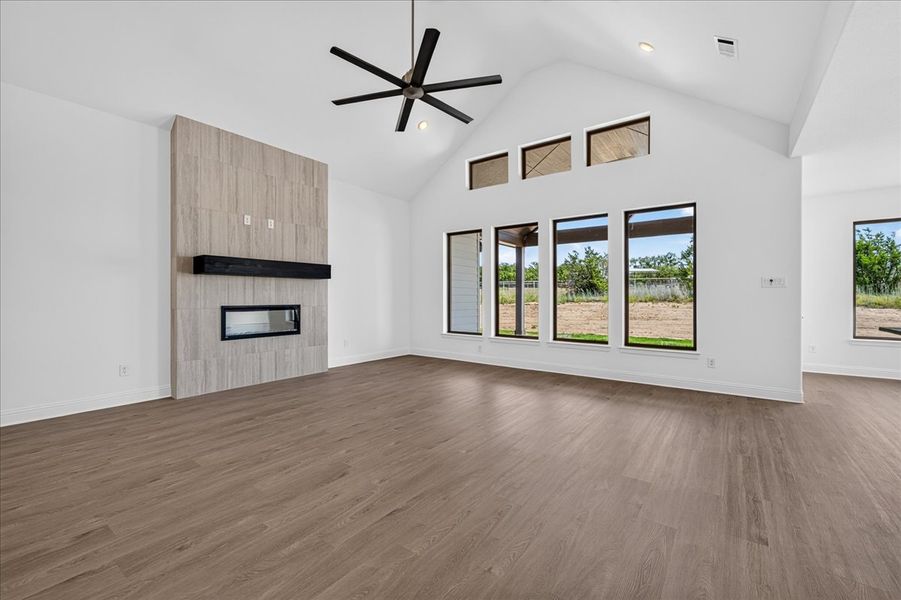 Spacious, unfurnished interior of a new home in Monarch Manor, Poolville (Image 27).