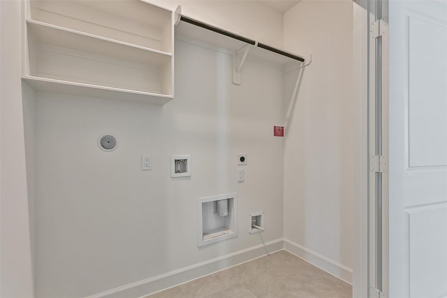 Spacious, unfurnished interior of a new home in Pearland Old Townsite, Pearland (Image 32). Spacious, unfurnished interior of a new home in Pearland Old Townsite, Pearland (Image 32).