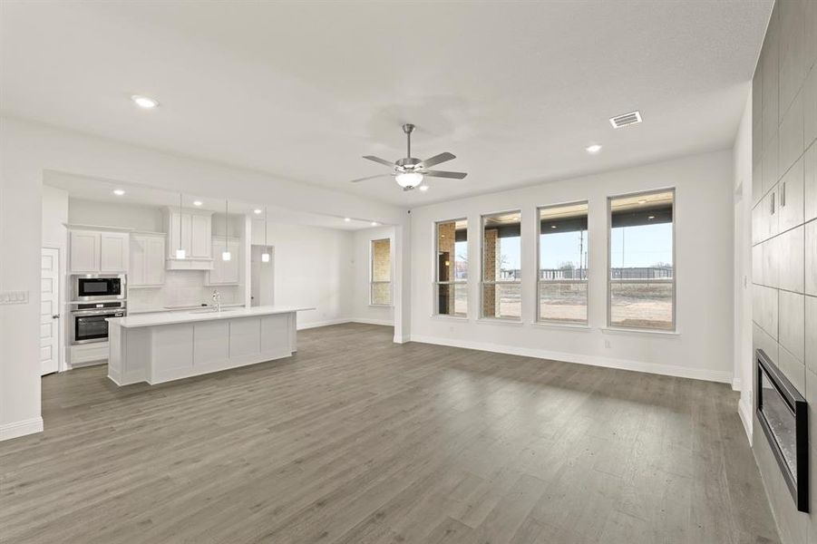 10. 6805 Lancashire - Family