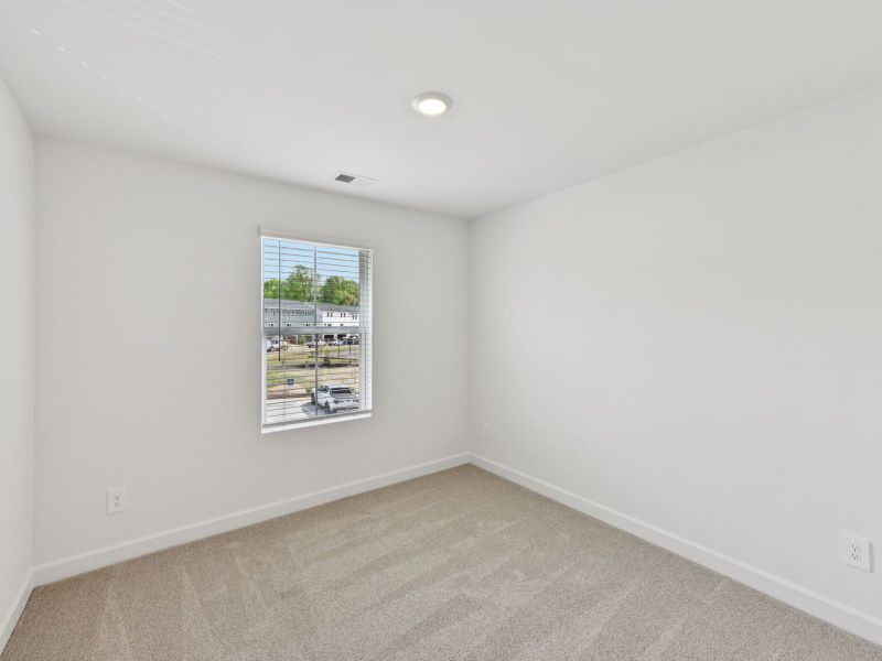 Spacious, unfurnished interior of a new home in Meadows at Wilson Farms - The Summit Series, Fort Mill (Image 15).