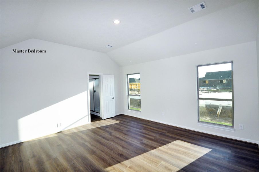 Spacious, unfurnished interior of a new home in , League City (Image 19).