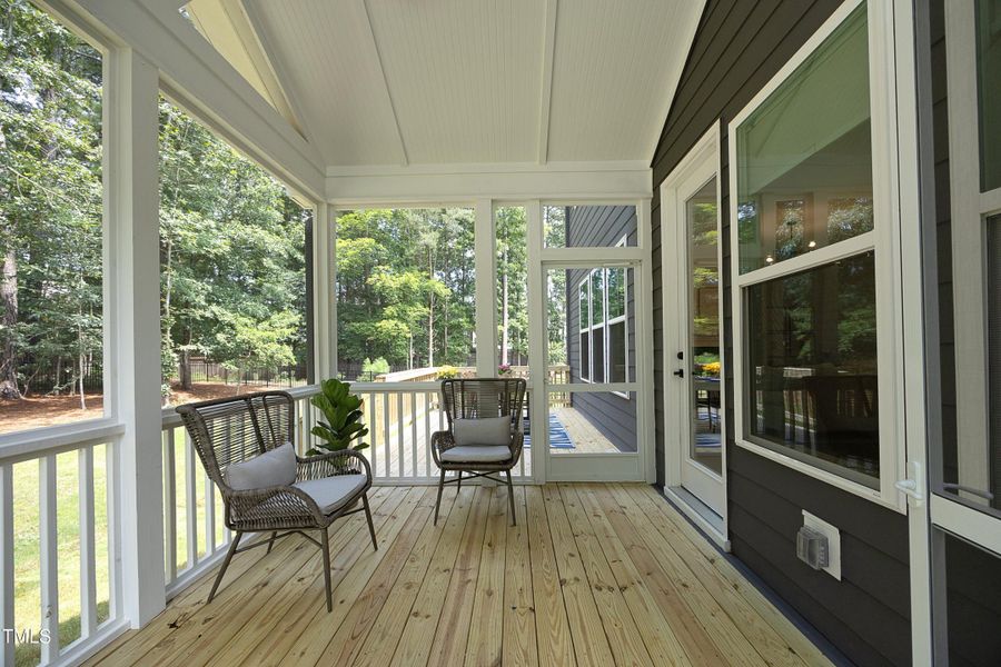 21ScreenedPorch 21ScreenedPorch