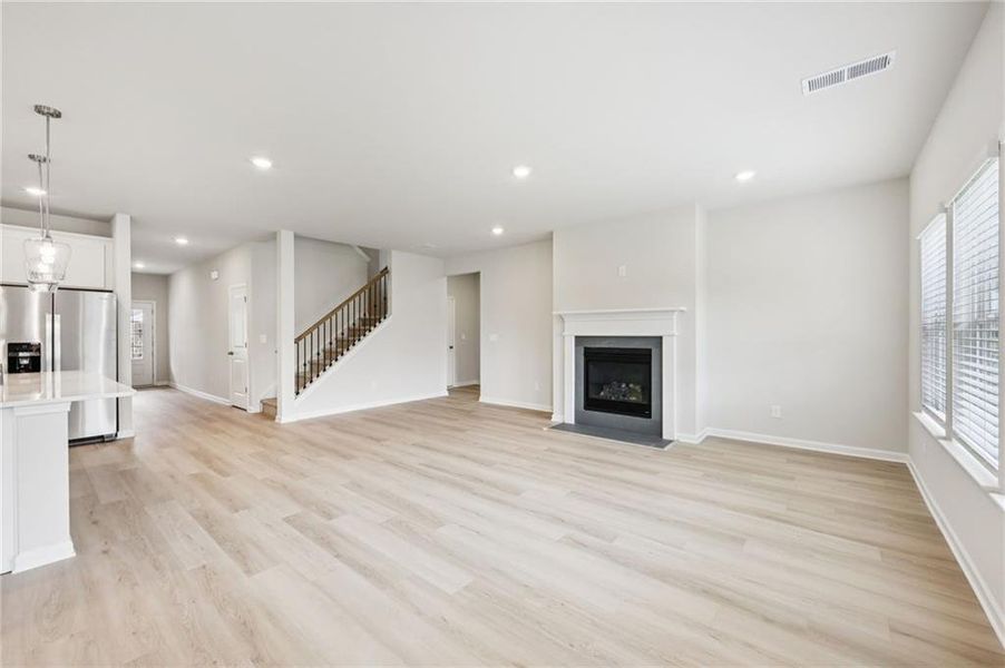Spacious, unfurnished interior of a new home in Westmont Preserve, Powder Springs (Image 66).