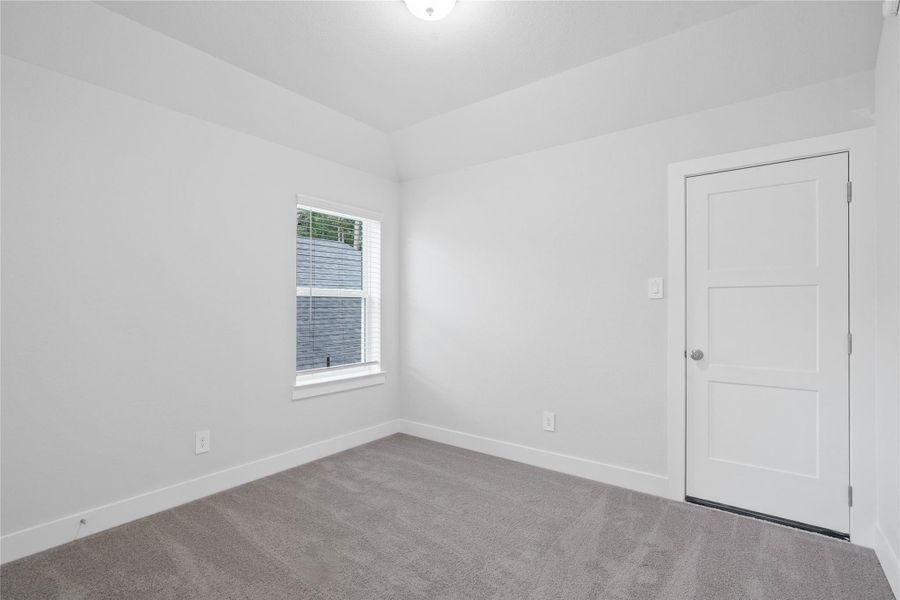 Spacious, unfurnished interior of a new home in Madeley Creek, Conroe (Image 35). Spacious, unfurnished interior of a new home in Madeley Creek, Conroe (Image 35).