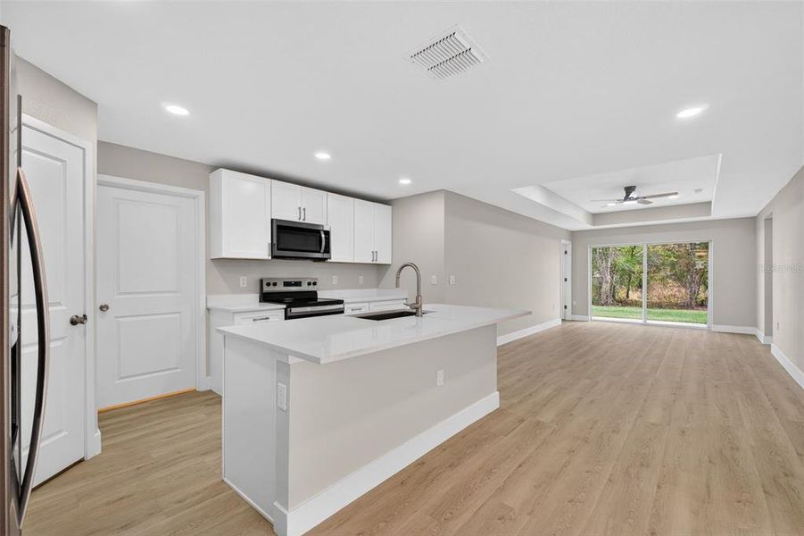 Furnished interior view inside a new home in , Orlando (Image 17).