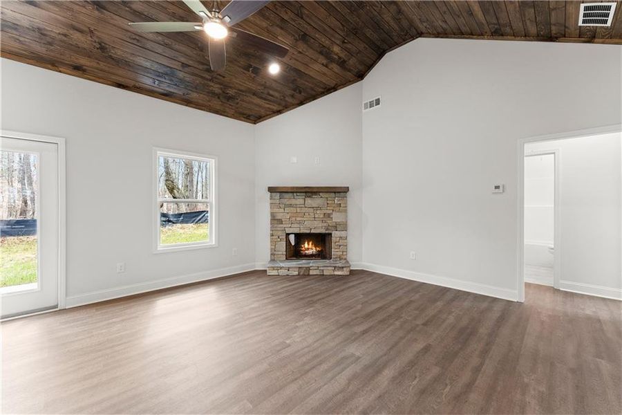 Spacious, unfurnished interior of a new home in , Cleveland (Image 23).