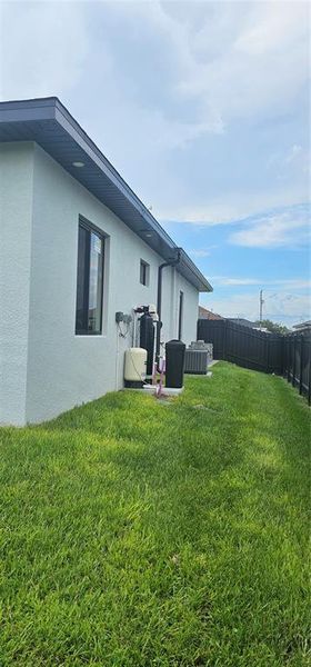 Exterior details and patio area of a home in , Cape Coral (Image 3). Exterior details and patio area of a home in , Cape Coral (Image 3).