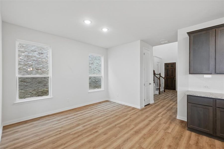 Spacious, unfurnished interior of a new home in Bel Air Village, Sherman (Image 17).