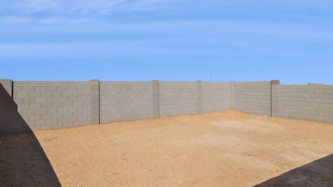 Representative exterior details of a home built from the Apache by D.R. Horton in Zanjero Pass, Glendale (Image 21).