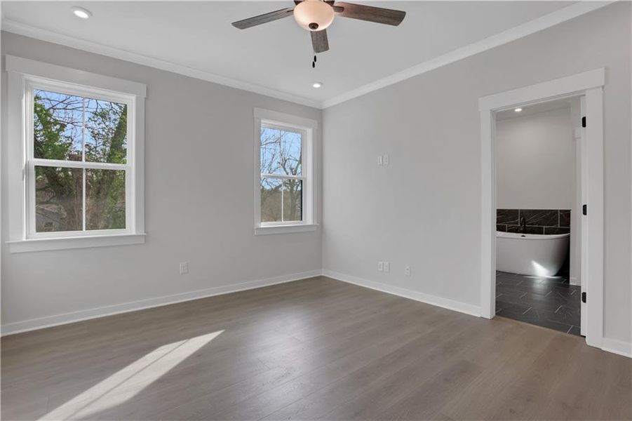 Spacious, unfurnished interior of a new home in , Roswell (Image 22).