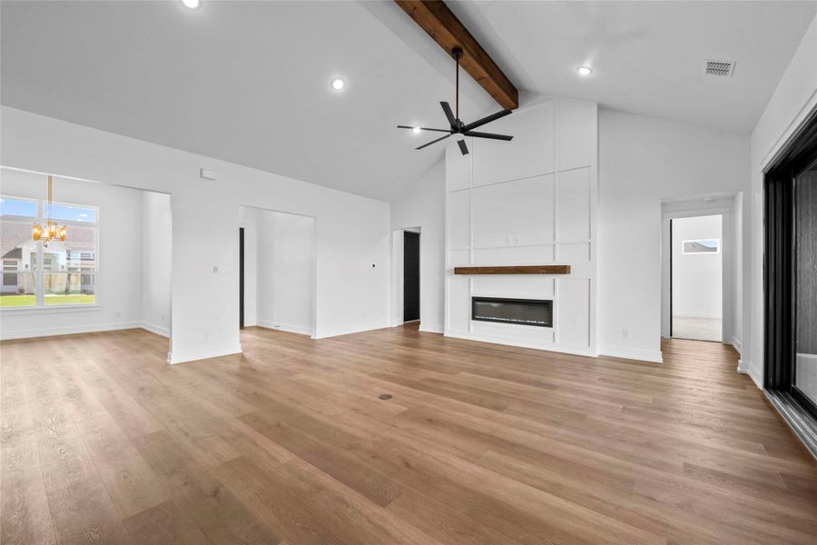 Spacious, unfurnished interior of a new home in King Oaks, Salado (Image 21).