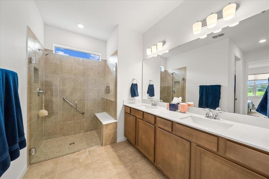 Furnished interior view inside a new home in Del Webb BayView, Parrish (Image 6). Furnished interior view inside a new home in Del Webb BayView, Parrish (Image 6).