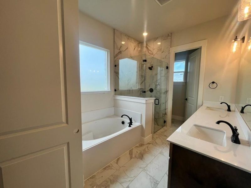 Furnished interior view inside a new home in Eagle Ridge Estates, Weatherford (Image 6).