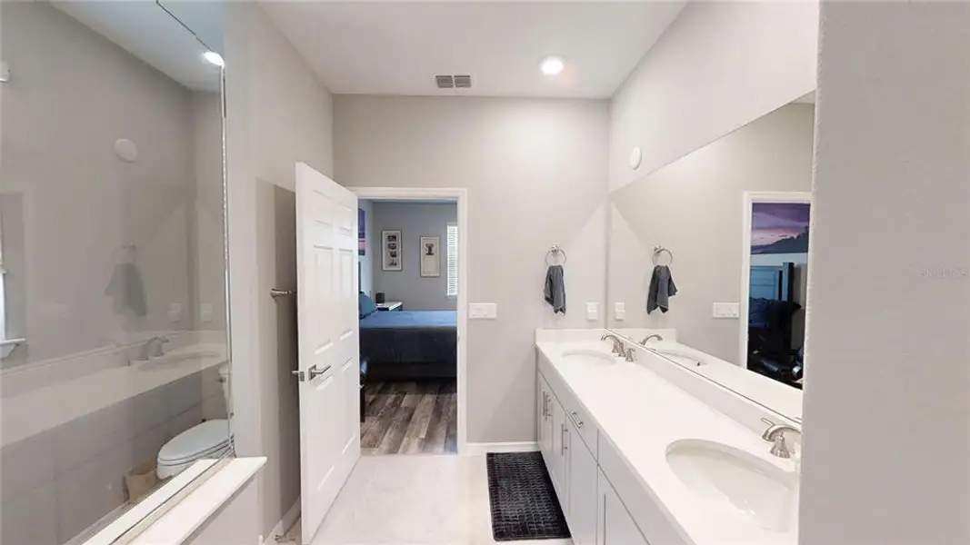 Furnished interior view inside a new home in , Ocala (Image 24).