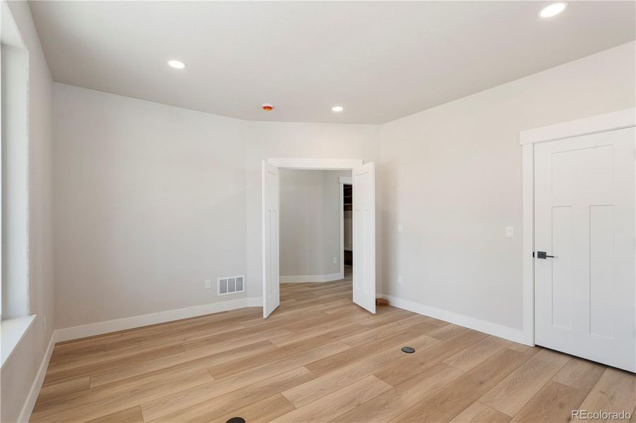 Spacious, unfurnished interior of a new home in , Fort Morgan (Image 25).