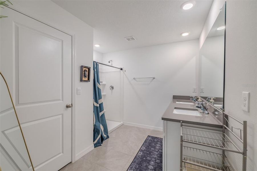 Furnished interior view inside a new home in Brookside, Ruskin (Image 31). Furnished interior view inside a new home in Brookside, Ruskin (Image 31).