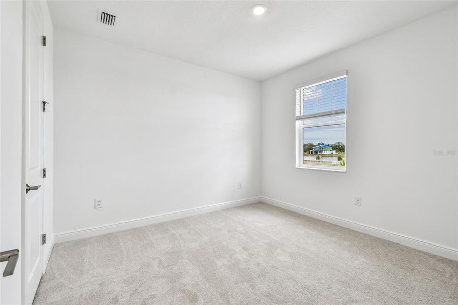Spacious, unfurnished interior of a new home in Hawkstone, Sarasota (Image 34).
