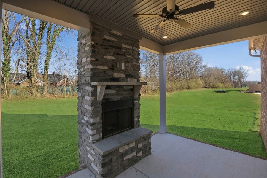 Exterior details and patio area of a home in Sagewood, Tullahoma (Image 4).