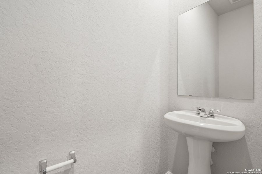 Close-up of interior finishes inside a home in Cinco Lakes, San Antonio (Image 11).