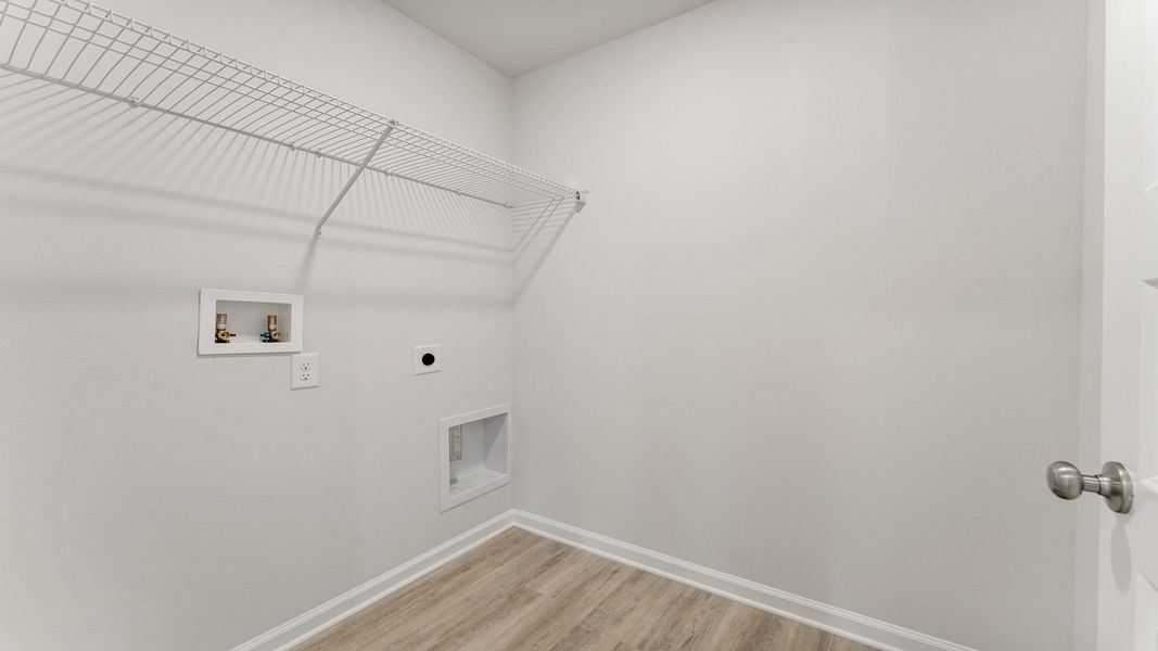 Spacious, unfurnished interior of a new home in Palmetto Bluff, Port Saint Joe (Image 22).