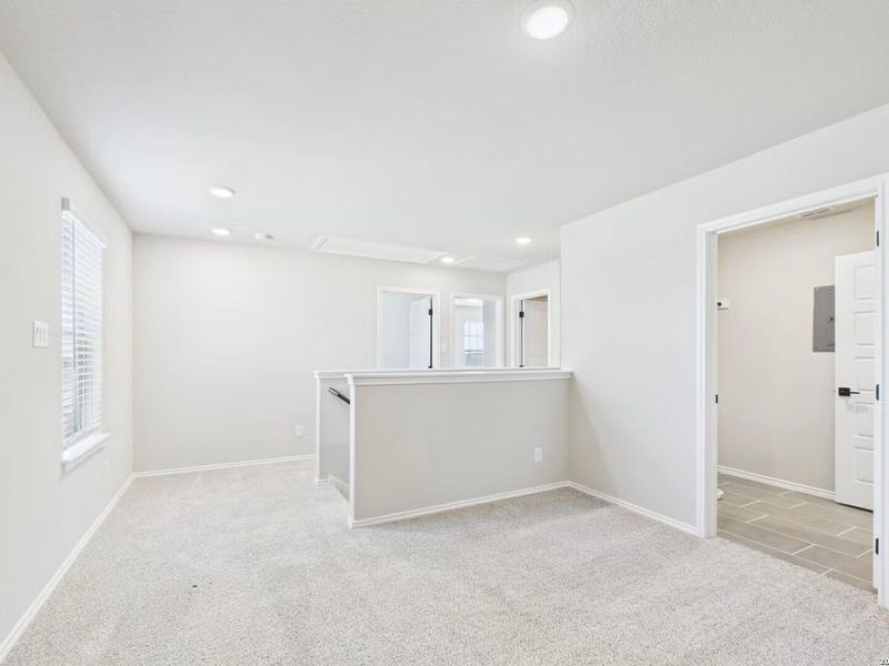 Spacious, unfurnished interior of a new home in Meadows at Oak Creek, San Antonio (Image 22). Spacious, unfurnished interior of a new home in Meadows at Oak Creek, San Antonio (Image 22).
