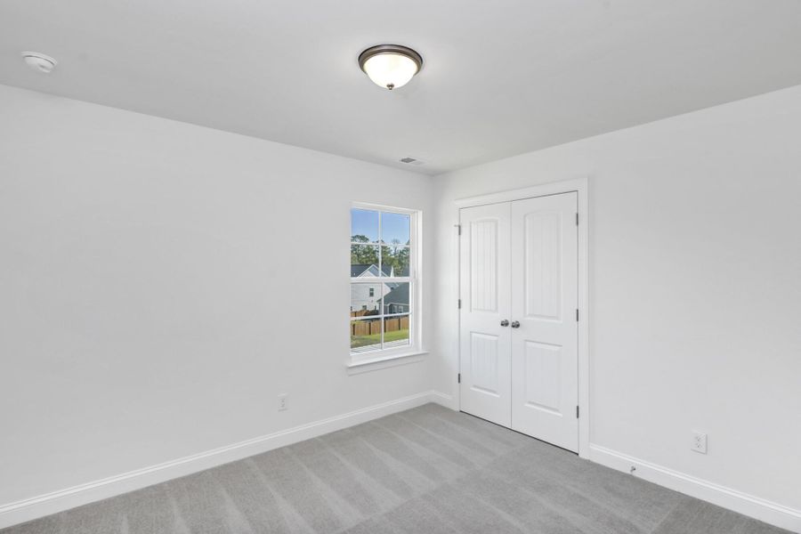 Spacious, unfurnished interior of a new home in Ashton Lakes, Lexington (Image 22).