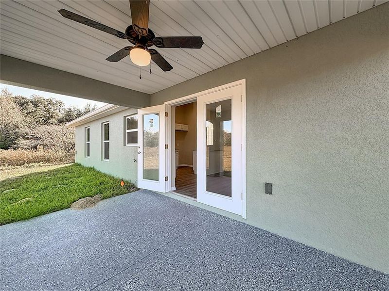 Exterior details and patio area of a home in , Ocala (Image 19). Exterior details and patio area of a home in , Ocala (Image 19).