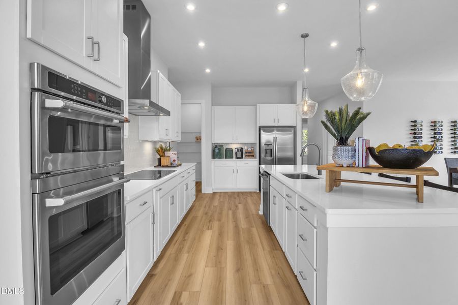 P_CST_SOU_Thorpe_Model_INT_KIT_5 - Copy