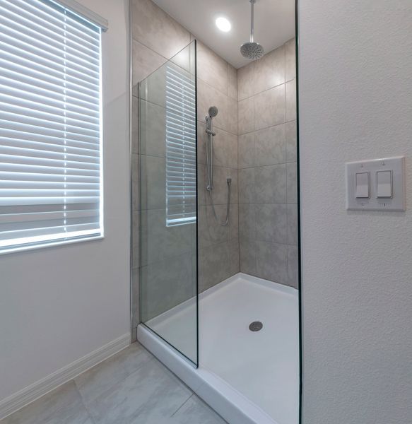 Luxurious Primary Bathroom in Central Florida Home