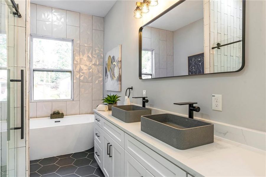 Furnished interior view inside a new home in , Atlanta (Image 42).
