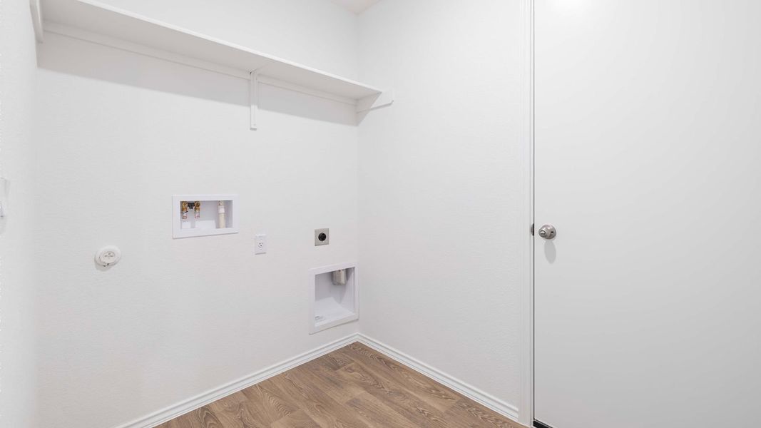 Spacious, unfurnished interior of a new home in Palomino, Manor (Image 23).