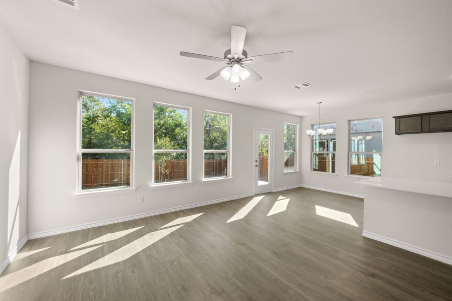 Spacious, unfurnished interior of a new home in Eagle Cove, Denton (Image 23).