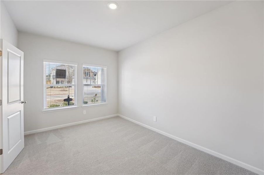 Spacious, unfurnished interior of a new home in Creekside at Oxford Park, Fairburn (Image 28).