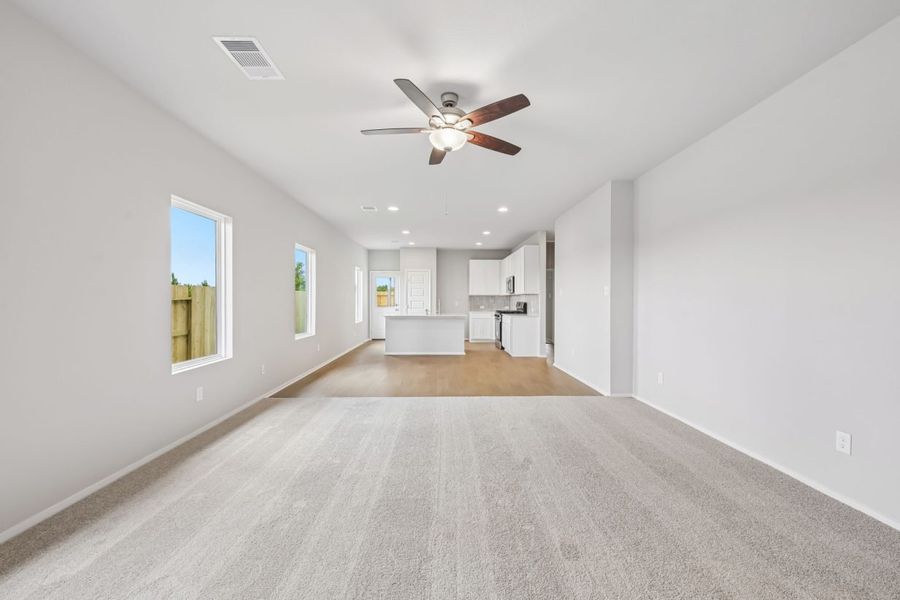 Spacious, unfurnished interior of a new home in Azalea, Pattison (Image 21).
