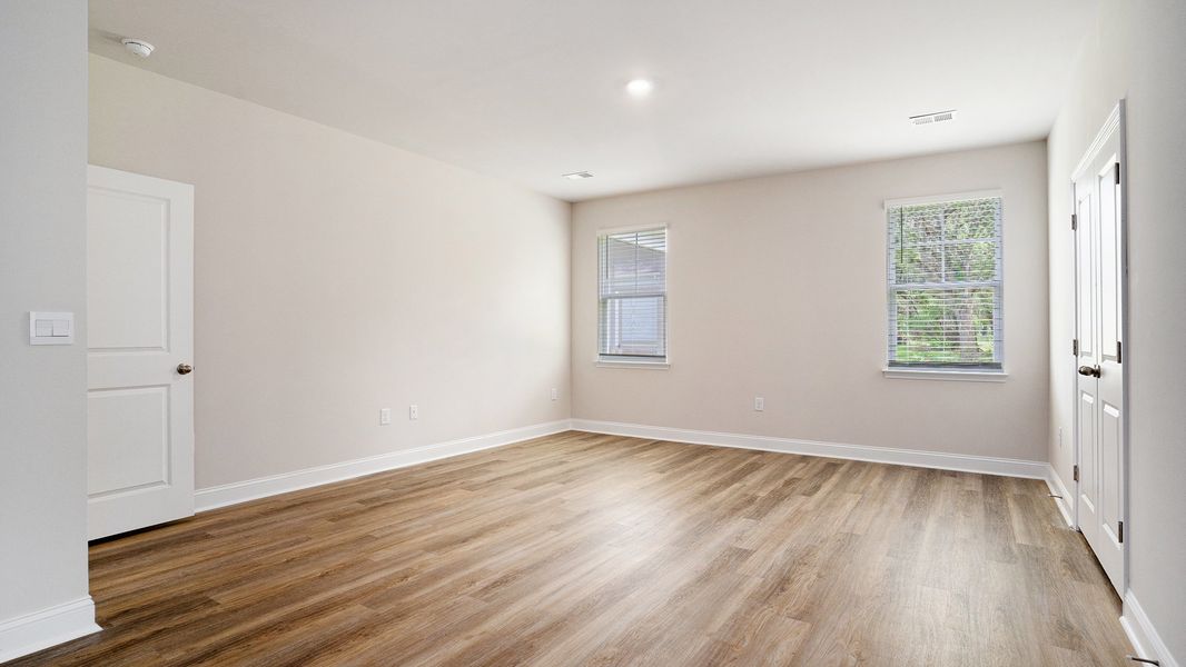 Spacious, unfurnished interior of a new home in Shell Pointe, Gilbert (Image 21). Spacious, unfurnished interior of a new home in Shell Pointe, Gilbert (Image 21).