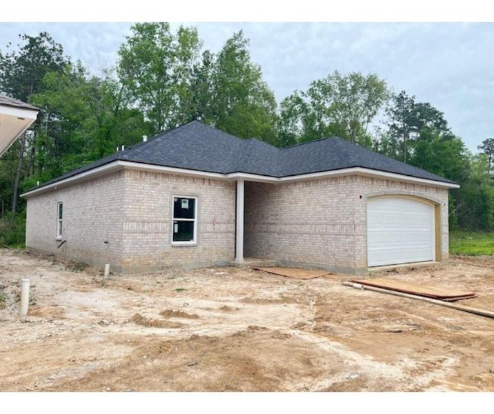 Front exterior of a new home in , Beaumont, TX, highlighting curb appeal (Image 3). Front exterior of a new home in , Beaumont, TX, highlighting curb appeal (Image 3).