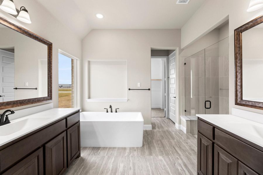 Optional Luxury Primary Bathroom | Concept 2623 at The Meadows in Gunter, TX by Landsea Homes